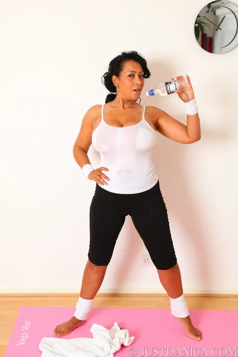 Danica Collins: Thick Ebony MILF in Yoga Pants Reveals Her Big Tits and Hairy Bush – photo 9 of 20