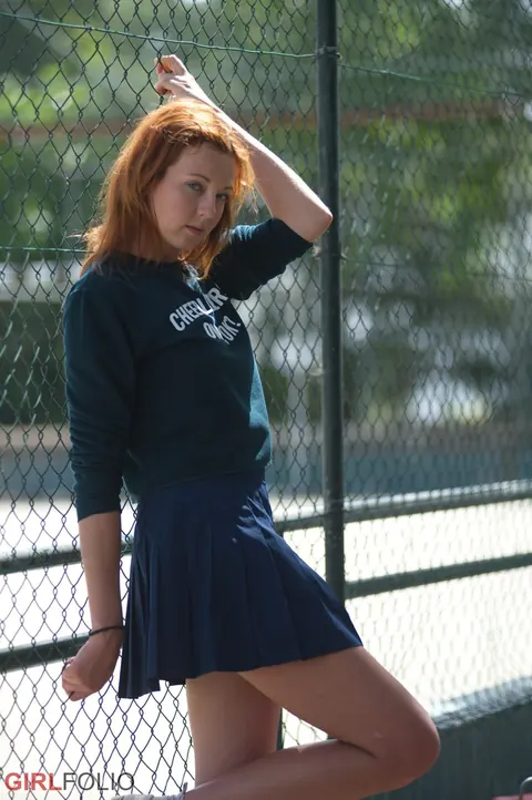 Elen Moore: Tall Redhead PAWG Flashes Her Panties Outdoors – photo 3 of 12
