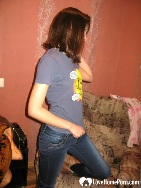Liona Levi: Slim Brunette Poses Nude Then Pulls on Jeans in the Bathroom – photo 16 of 20