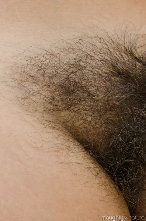 Katie Zucchini: Amateur Brunette Strips Outdoors and Spreads Her Hairy Pussy – photo 9 of 20