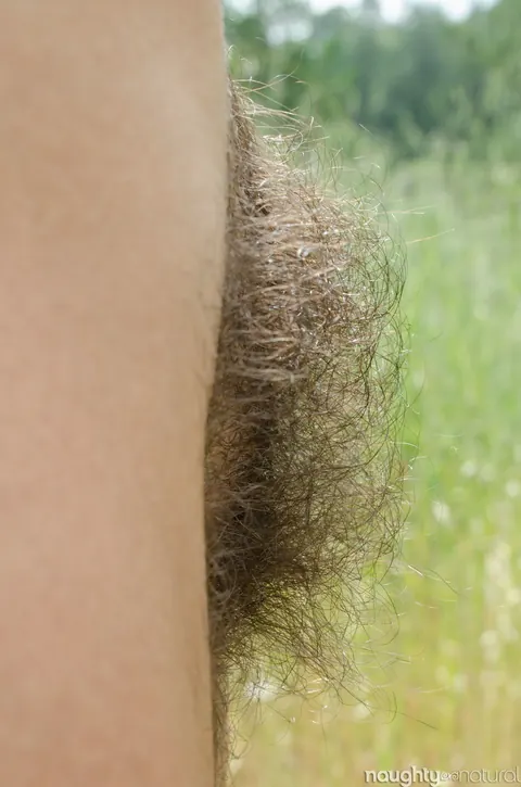 Katie Zucchini: Amateur Brunette Strips Outdoors and Spreads Her Hairy Pussy – photo 11 of 20