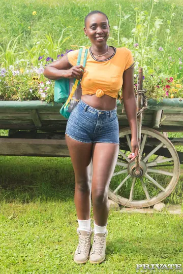 Zaawaadi – Skinny Ebony Brunette Sucks Cock and Takes a Creampie Outdoors