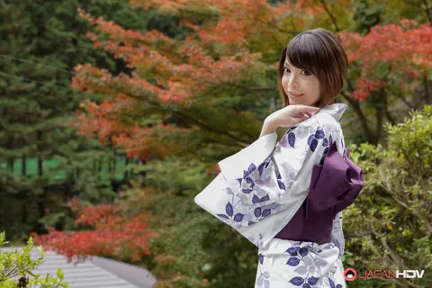 Hikaru Kirishima: Japanese Brunette Poses in Traditional Clothing Outdoors – photo 6 of 15