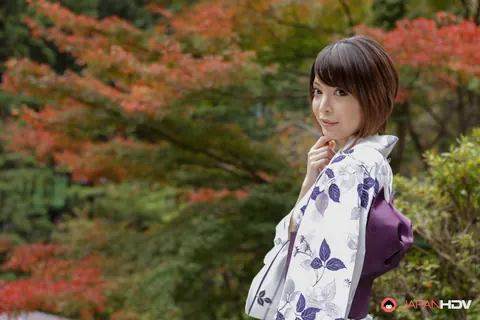 Hikaru Kirishima: Japanese Brunette Poses in Traditional Clothing Outdoors – photo 5 of 15