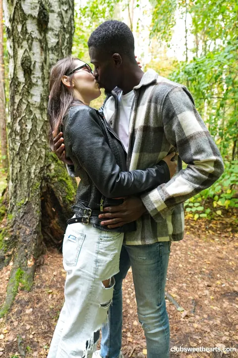 European PAWG in Jeans Sucks BBC Outdoors – photo 7 of 18