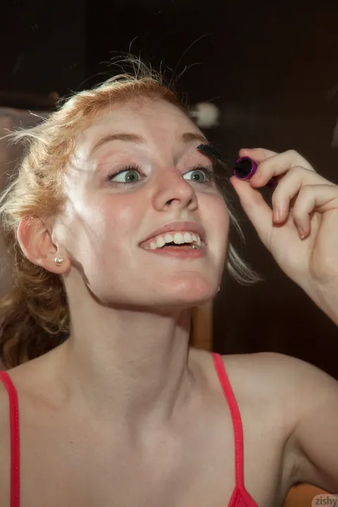 Wynn Leonard: Petite Pale Blonde in Glasses Strips and Flashes Her Big Tits in Public – photo 1 of 11