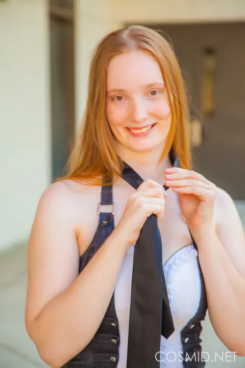 Julia Fleming: Tall Pale Redhead in Panties Spreads Her Pussy – photo 2 of 16