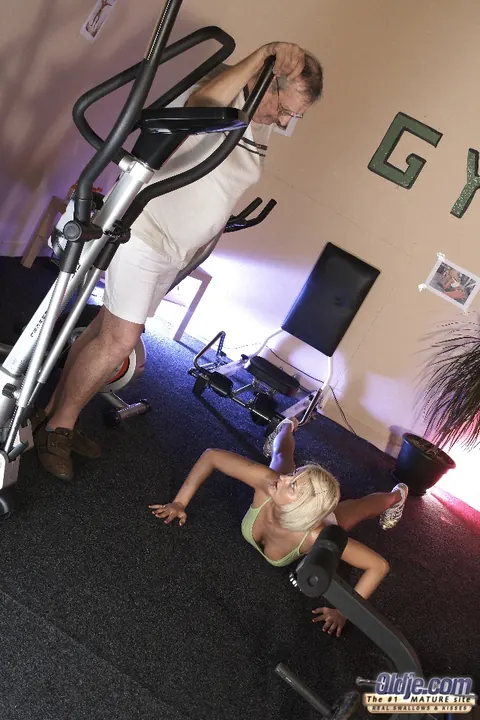 Antynia Rouge: Short-Haired Blonde PAWG in Uniform Fucks a Man – photo 3 of 20