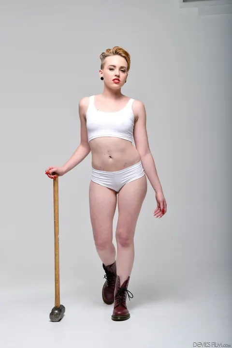 Miley May: Short-Haired Blonde in Panties Uses a Dildo on Herself – photo 5 of 15
