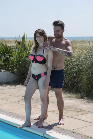 Samantha Bentley – Thick British Brunette Sucks Masseur and Gets Fucked Doggy Style on the Table