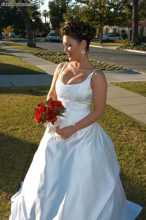 Claire Dames: Curvy MILF Has Group Sex Outdoors on Her Wedding Day – photo 11 of 16