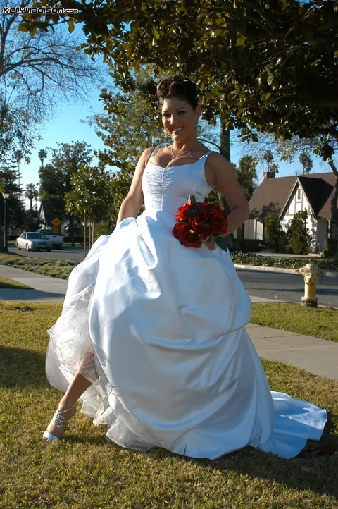 Claire Dames: Curvy MILF Has Group Sex Outdoors on Her Wedding Day – photo 7 of 16