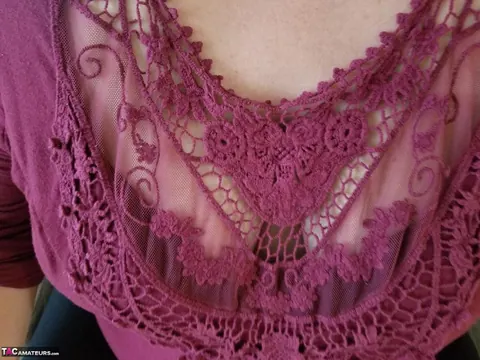 Busty Curvy MILF Shows Her Big Ass in Yoga Pants Before Sex – photo 7 of 20
