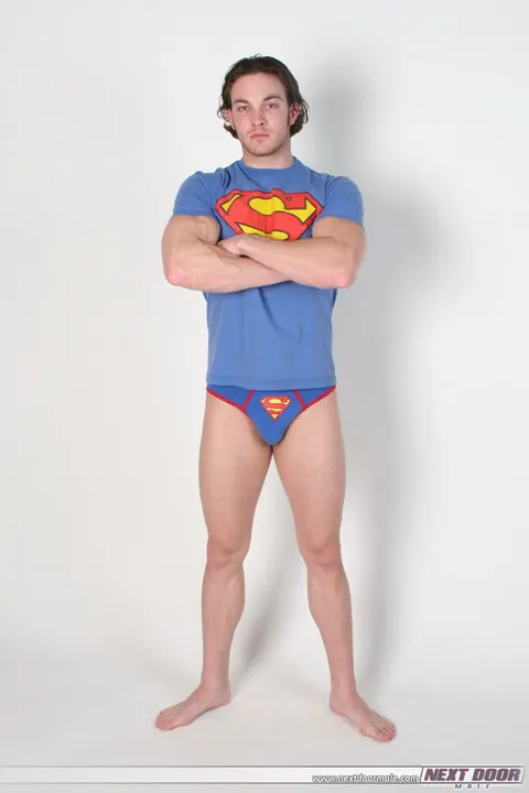 Thick Tattooed Man Shows Off His Muscles and Small Cock – photo 7 of 20