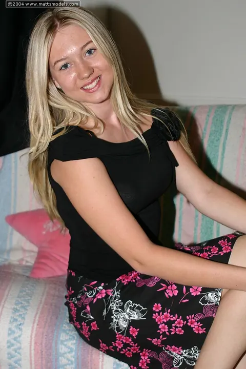 Alison Angel: Tall Blonde MILF Pulls Panties Aside and Spreads Her Shaved Pussy – photo 1 of 16