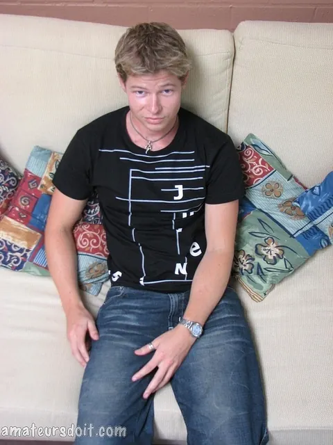 Blonde Guy Strokes Himself on the Sofa – photo 1 of 21