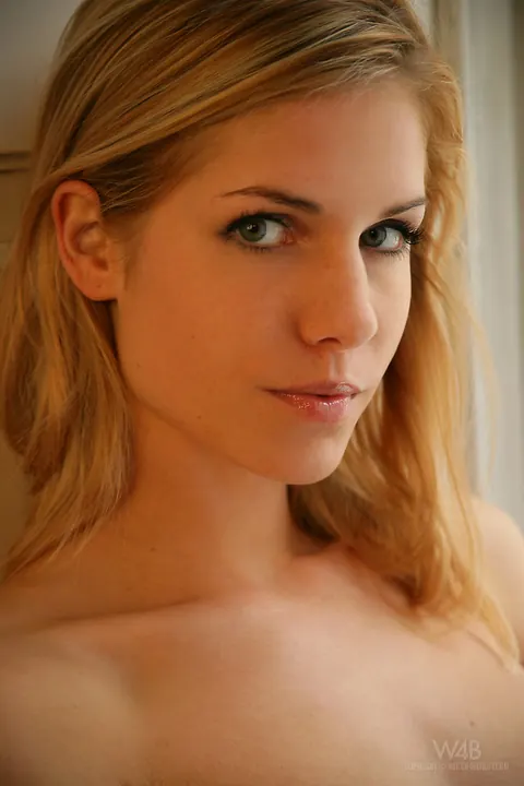 Blonde Beauty Strips Nude and Spreads Her Pussy Wide – photo 1 of 16