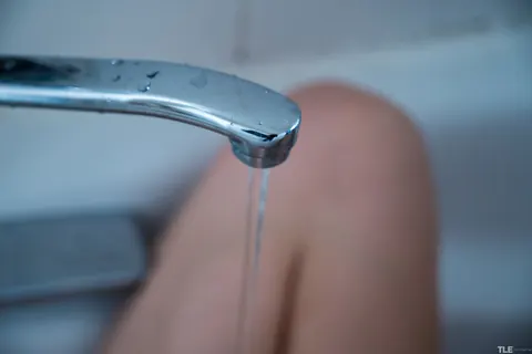 Skinny Redhead Uses Rubber Toy in the Bathroom – photo 4 of 20