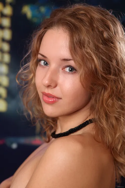 Curly Skinny Woman in High Heels Shows Off Her Body – photo 7 of 21