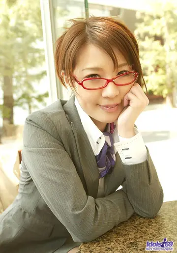 Japanese Woman in Stockings Takes Anal in the Office