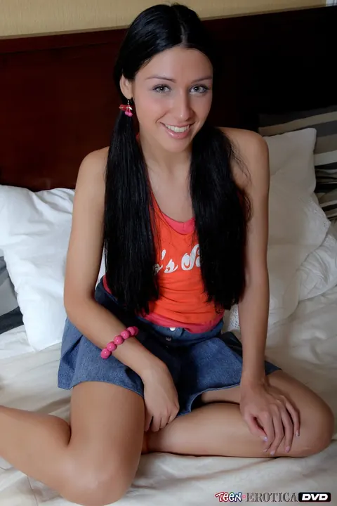 Rita E: Slim Russian Brunette Takes Anal and a Creampie – photo 2 of 21