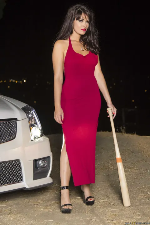 Ava Dalush: Brunette MILF Sucks and Fucks Outdoors and in a Car – photo 5 of 20