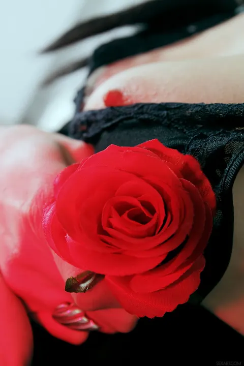 Callista B: Tall Brunette in Panties Fingers Her Pussy and Spreads – photo 2 of 21