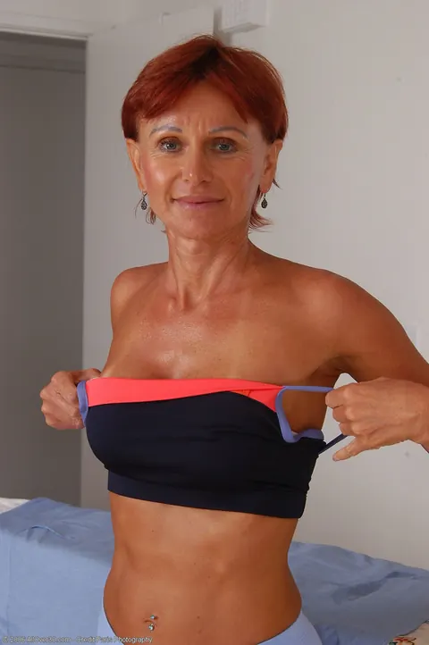 Thick Mature Redhead Bares Her Tan-Lined Ass and Pussy – photo 7 of 20