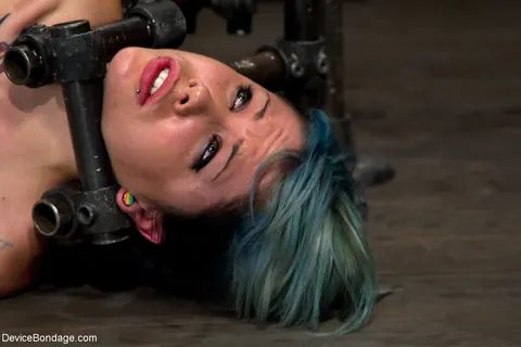 Krysta Kaos: Tattooed Sub with Small Tits Toys Her Pussy in Bondage – photo 18 of 21