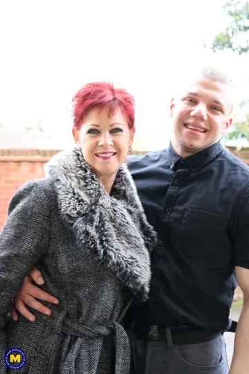 Caroline Hamsel – Redhead MILF Sucks and Fucks a Neighbor Outdoors
