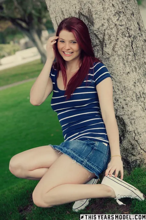 Mindy Corin: Busty Redhead Pulls Aside Her Panties in a Public Park – photo 2 of 15