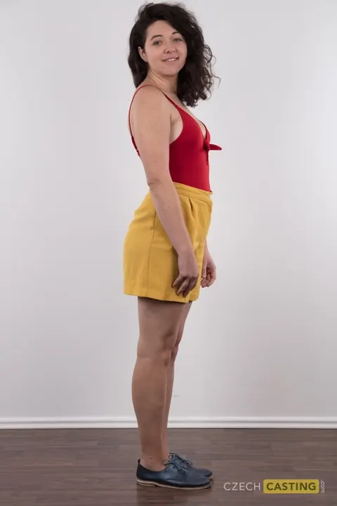 Czech PAWG Strips Out of Her Shorts and Spreads Her Cheeks – photo 3 of 16