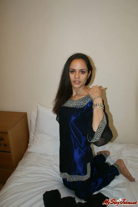 Jasmine Mathur: Indian Brunette Strips Out of Her Lingerie and Spreads on the Bed – photo 3 of 12