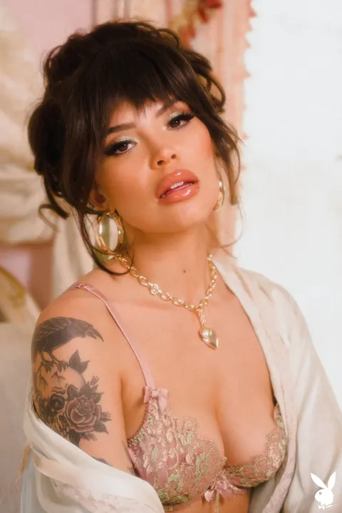 Emma Jade: Tattooed Brunette in Glasses Strips and Poses Nude – photo 1 of 21