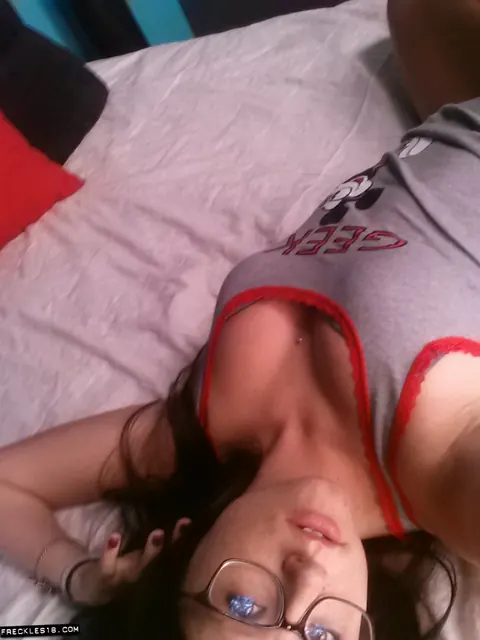 Brunette Takes Selfies Showing Her Big Natural Tits – photo 10 of 12