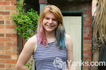 Ophelia Rose – Amateur Blonde PAWG Strips Off Her Shorts Outdoors