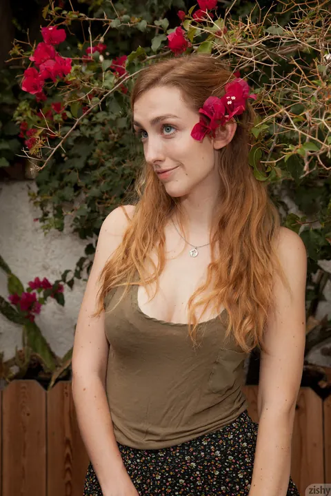 Phoebe Keller: Redhead Amateur Models Lingerie and a Dress Outdoors – photo 2 of 11