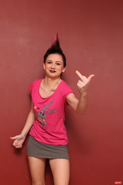 European Woman with Short Hair Poses Fully Clothed – photo 3 of 15