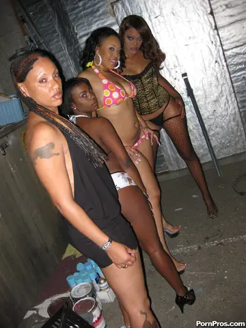 Joei – Ebony Brunette and Redhead Share a BBC in a Threesome