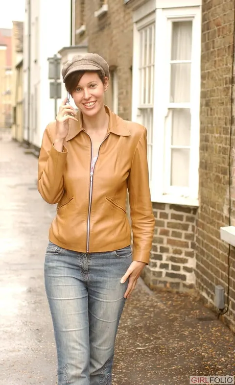 Amanda Swan: Tall British MILF Strips Out of Leather and Panties Outdoors – photo 2 of 12