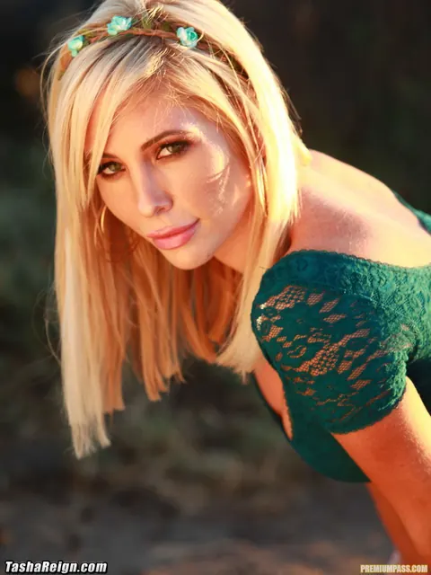 Tasha Reign: Thick Blonde MILF Strips Out of Her Shorts and Boots – photo 12 of 12