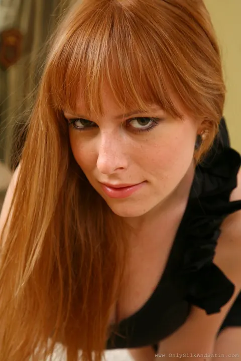Tubbea: Tall Redhead Strips Out of Her Skirt and Lingerie – photo 5 of 21