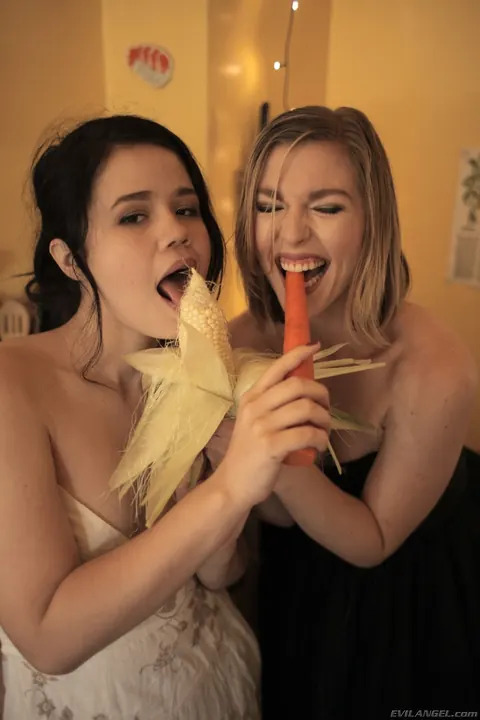 Ella Nova & Yhivi: Blonde and Brunette in Skirts Eat Pussy – photo 6 of 21