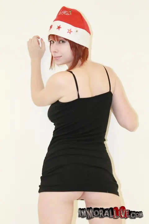 Ashden Breeze: Petite Redhead Sucks and Rides in Xmas Group Sex – photo 17 of 19