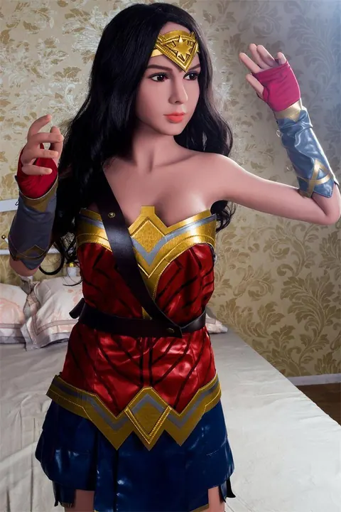 Busty Woman Poses Nude and Flaunts Her Tits – photo 16 of 17