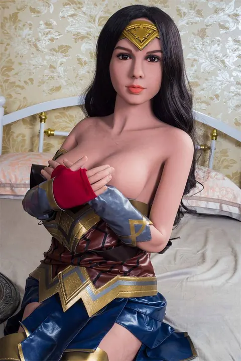 Busty Woman Poses Nude and Flaunts Her Tits – photo 10 of 17