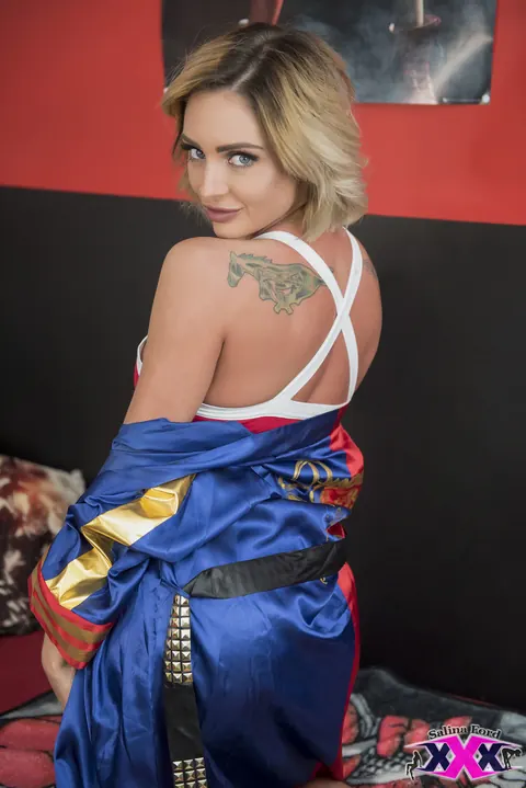 Salina Ford: Blonde PAWG with Big Tits Fingers and Fucks a Dildo – photo 1 of 15