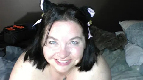 Mature BBW with Big Tits Undresses and Spreads Her Pussy – photo 14 of 15
