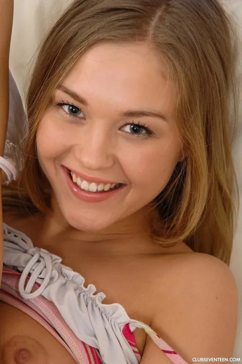 Barbamiska: Russian Blonde Shows Her Natural Tits and Fingers on the Sofa – photo 9 of 20