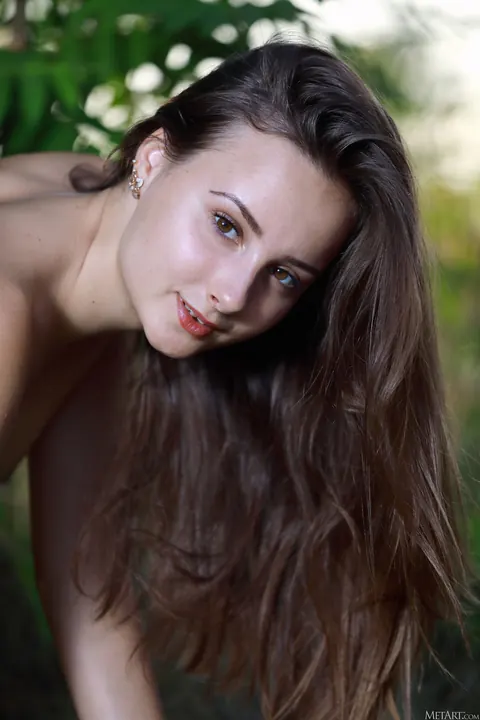 Brunette Strips Nude for a Glamour Shoot – photo 21 of 21